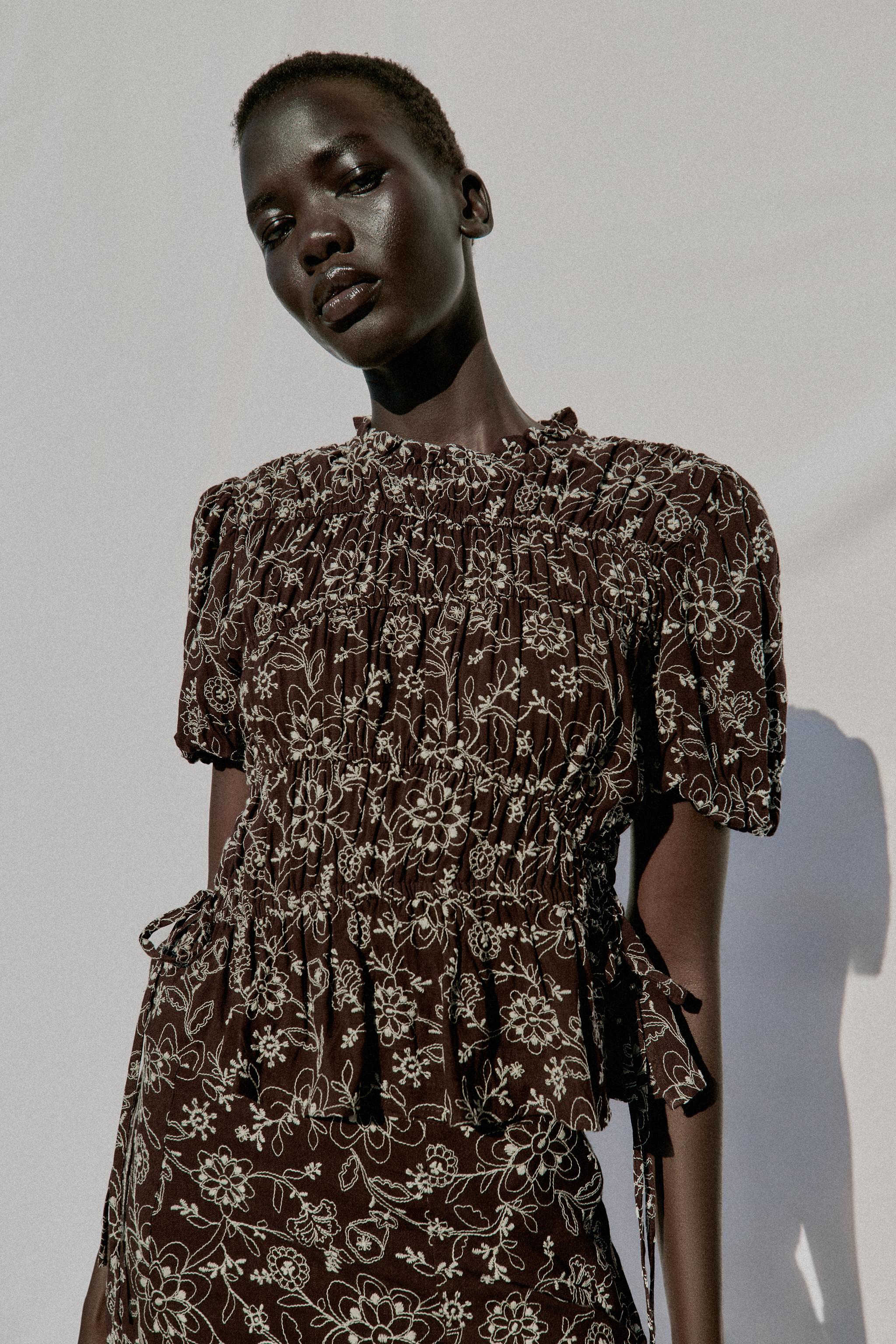 EMBROIDERED TOP